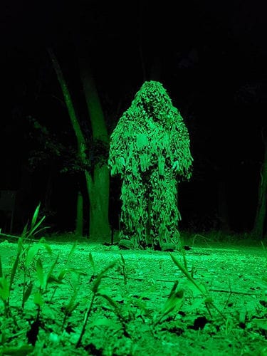 Customer photo review of Powereful Solar Green Feeder Light for Hunting-25,000 lumens
