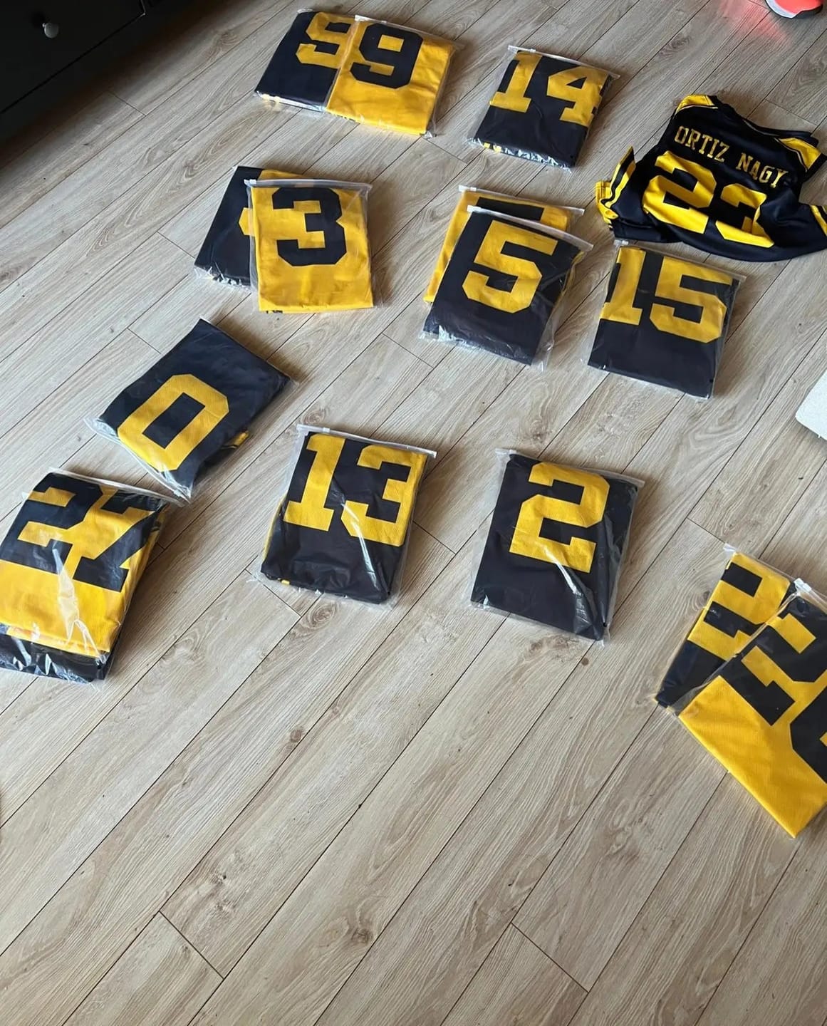 Customer photo review of Custom Black Yellow Double Side Sets Design Sportswear Basketball Jersey