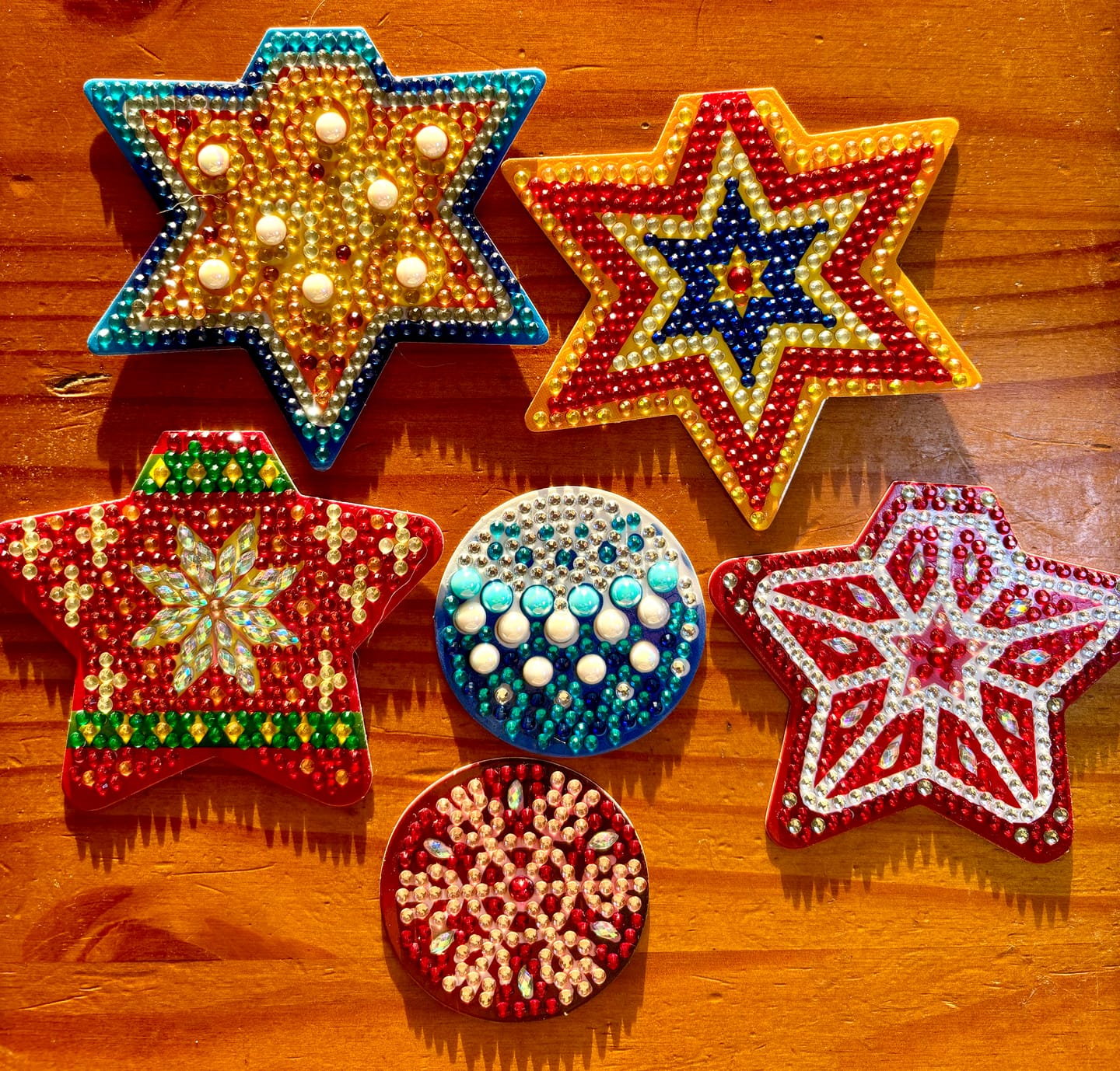 Customer photo review of "Christmas" Fillable Bauble Crystal Art Kit