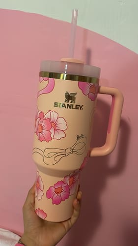 Customer photo review of Quencher H2.0 Barbie 80´s Peaches and Cream | 1.18 lt