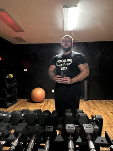 Customer photo review of Gym Clothing | Iron Addicts Brands Tee Shirt