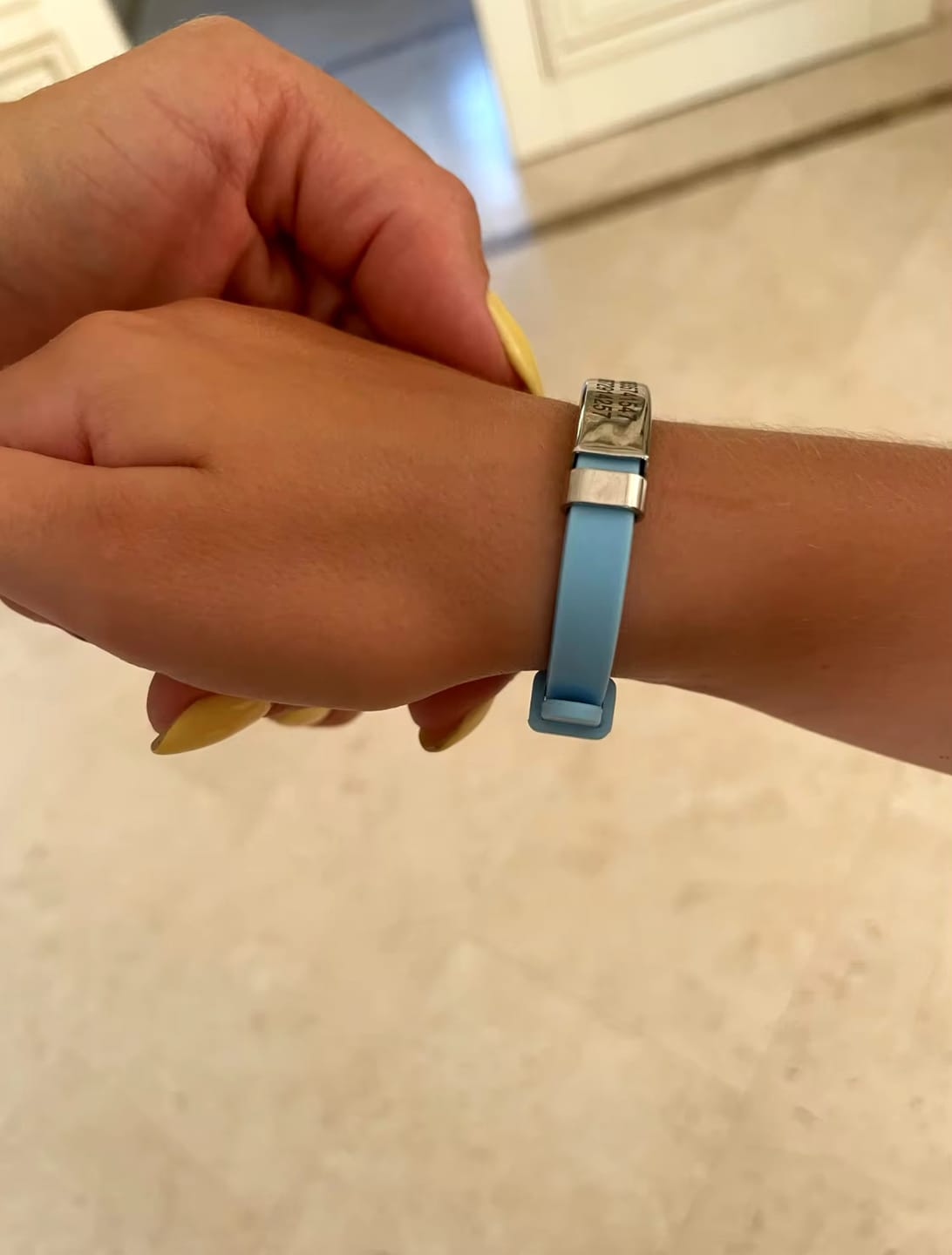Customer photo review of Notfall-Kontaktarmband