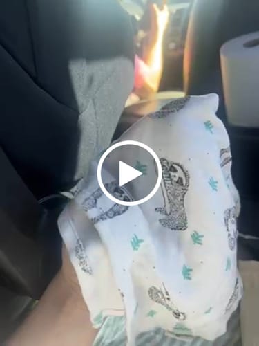 Customer video review of gift set | sloth lovie bib 2pc