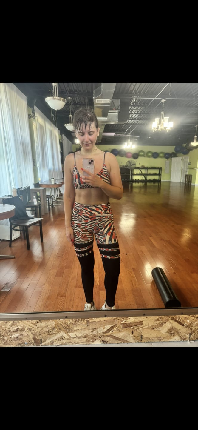 Customer photo review of Amour scrunch legging