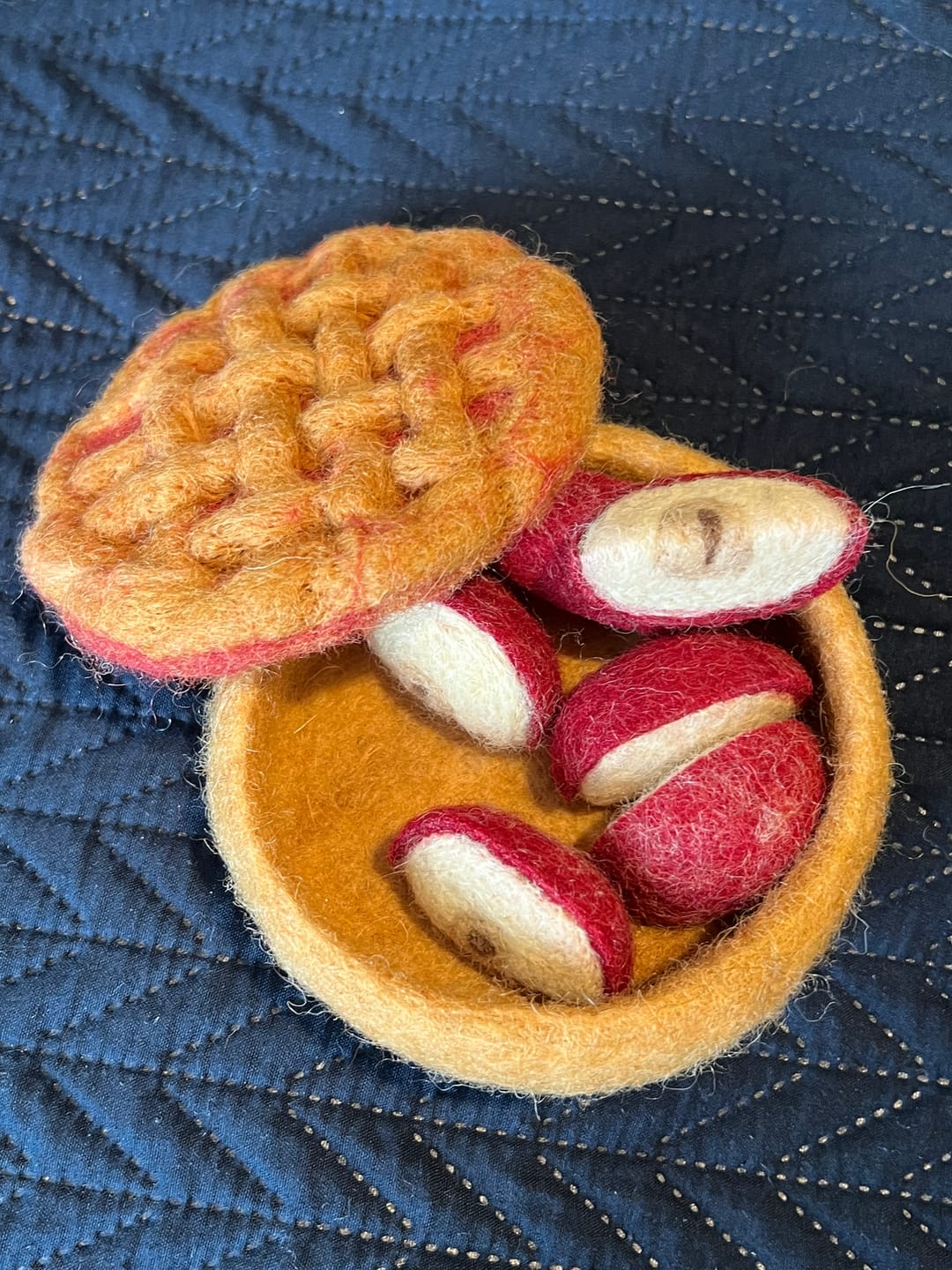 Customer photo review of Felt Apple Pie Play Food Set