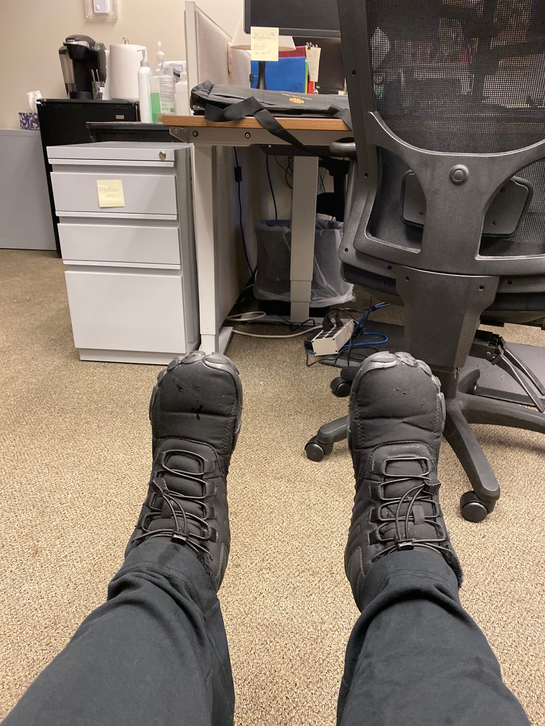 Customer photo review of Caspar Pro - Non-slip & Water-Resistant Winter Barefoot Shoe