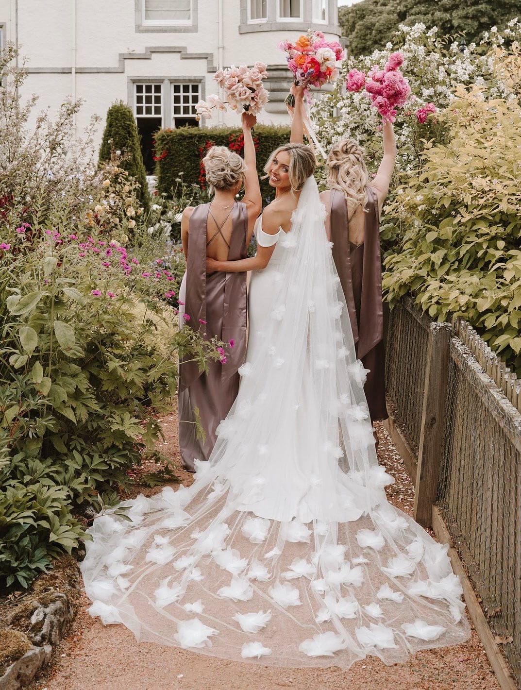 Customer photo review of VEIL - HOLLIE