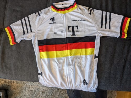 Customer photo review of T white Retro Short Sleeve Cycling Jersey