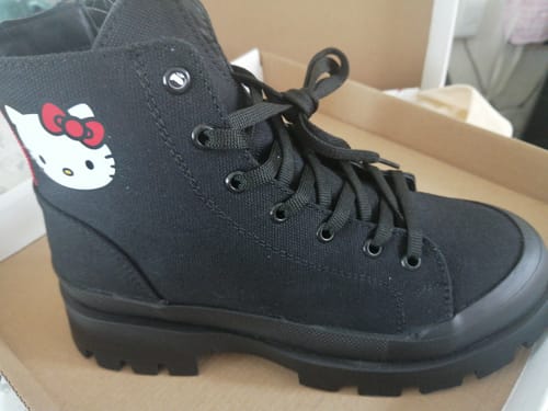 Customer photo review of HK Black Vines