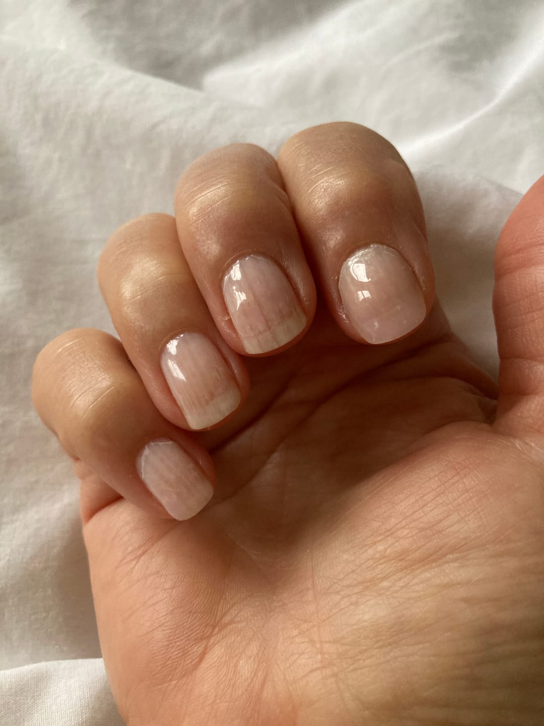 Customer photo review of Semilac One Step Gel Polish Bottle 5ml 252 Milky Pink
