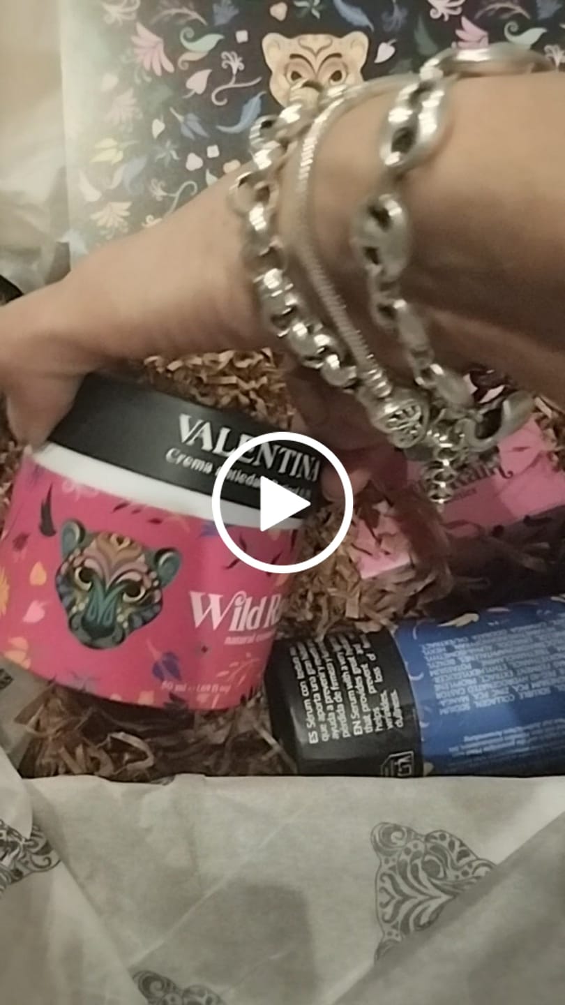 Customer video review of Retinol 0,3% Crema transformadora noche VALENTINA