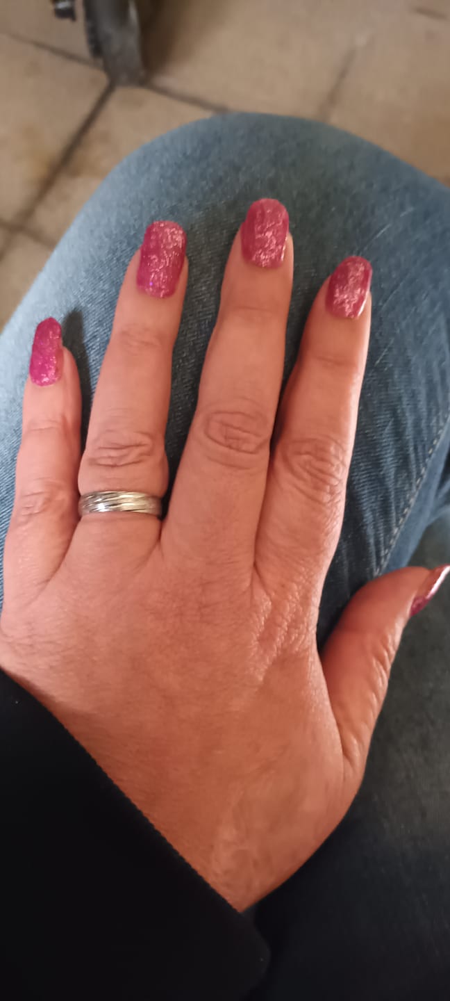 Customer photo review of Candy Pink Glitter Dipping Powder