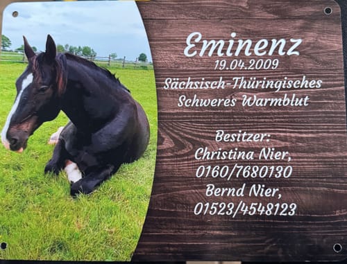 Customer photo review of Pferde Boxenschild mit Foto & Wunschtext