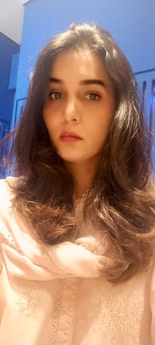 Customer photo review of Glossy Basics