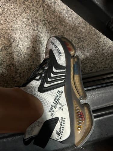 Customer photo review of Women's Black & White Psalm 23s
