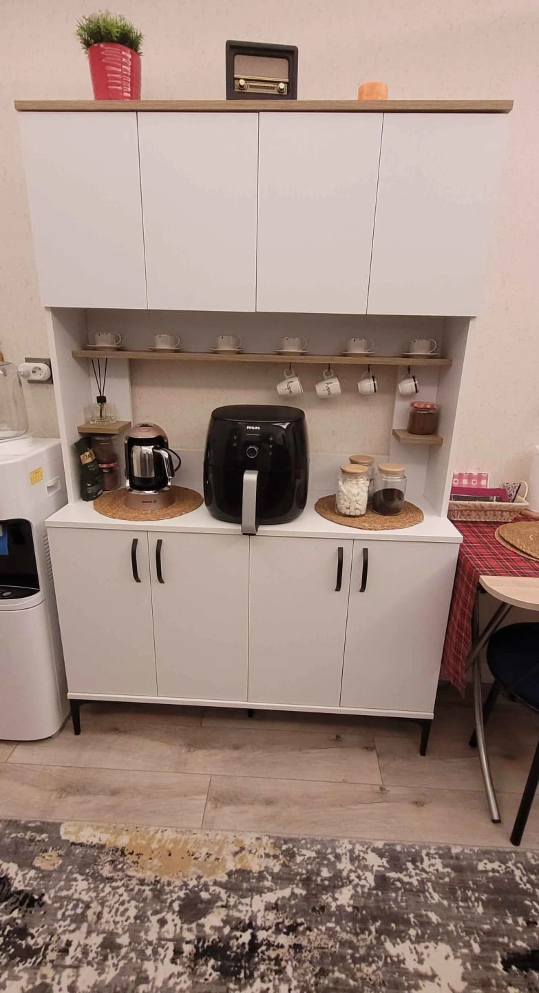 Customer photo review of Rani JE176 Çok Amaçlı Dolap 8 Kapaklı Raflı Kiler Mutfak Dolabı Beyaz - Sepet Ceviz