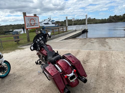 Customer photo review of HR3 Velocity Red Sunglo 2016S  Motorcycle Rear Fender Mudguard For Harley 2014-2023 FLHX FLHXS, 2015-2023 FLTRX FLTRXS