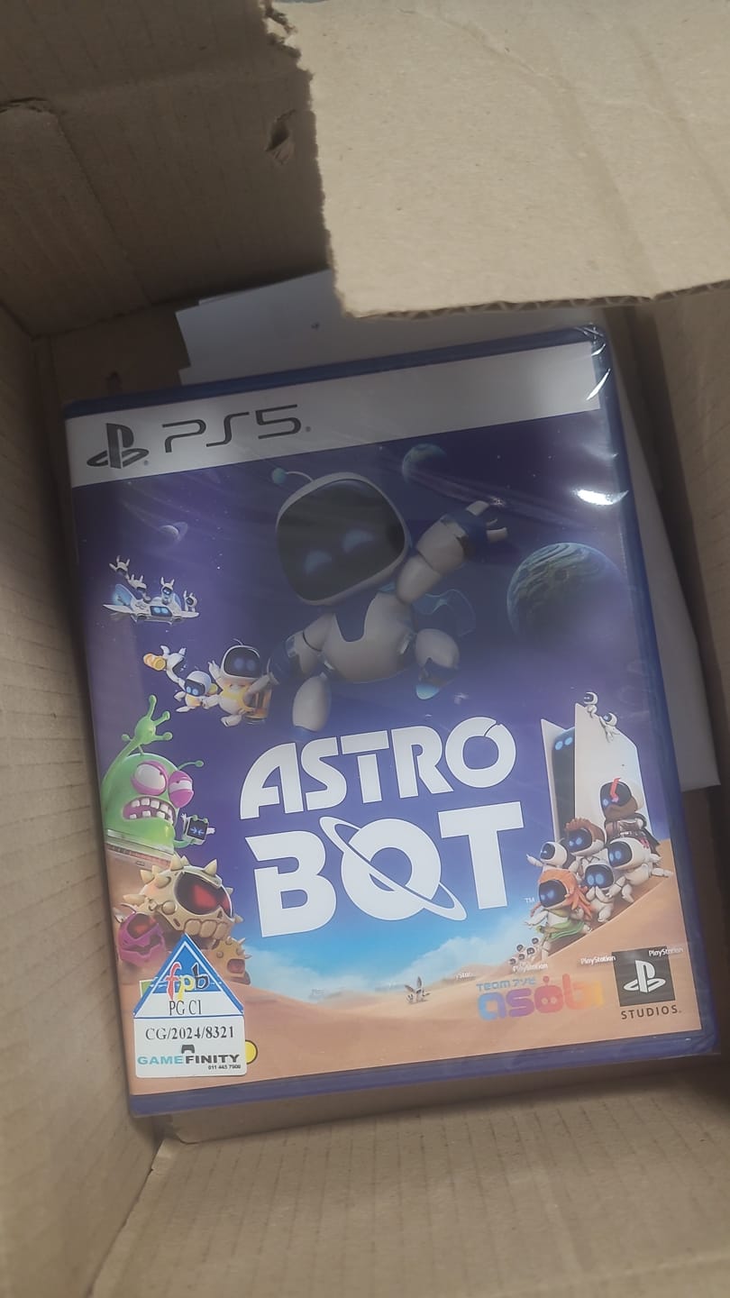 Customer photo review of Astro Bot (PS5)