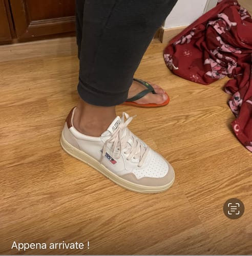Customer photo review of Medalist Sneakers & Slip-On Bianco