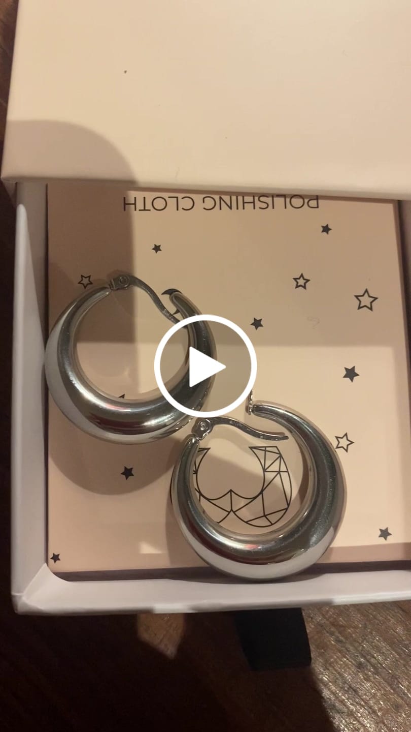 Customer video review of Pendientes Nakuru