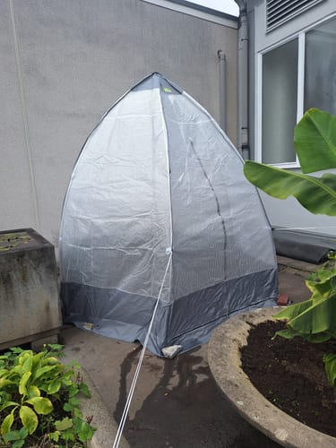 Customer photo review of Winterschutz für Kübelpflanzen mit Fenster XL H 100 x B 80 cm Ø 51 cm