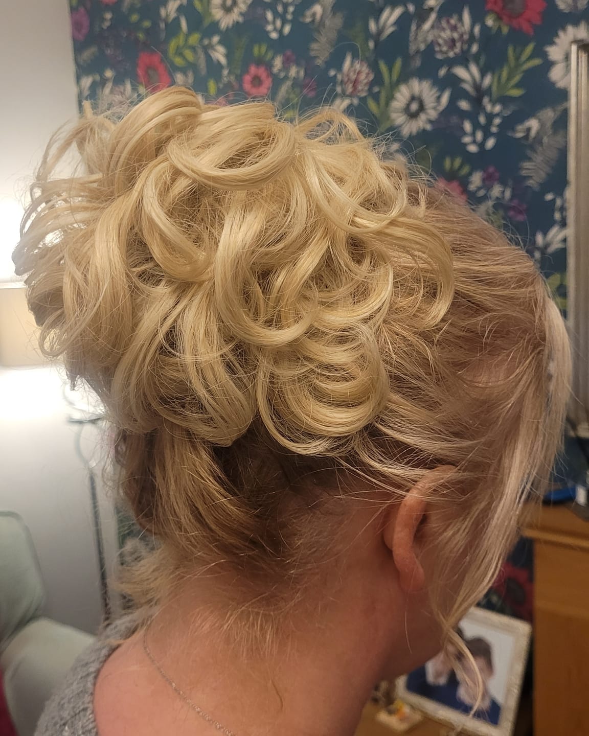 Customer photo review of Stranded Flicky Messy Scrunchie Bun #16/613 Sweetheart