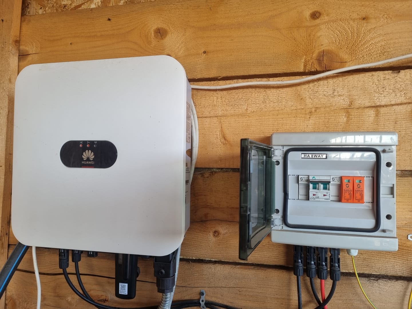 Customer photo review of Tablou sigurante pentru kiturile fotovoltaice 16A 500V cu doua stringuri