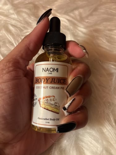 Customer photo review of BOGO Naomi Body Juice Oil