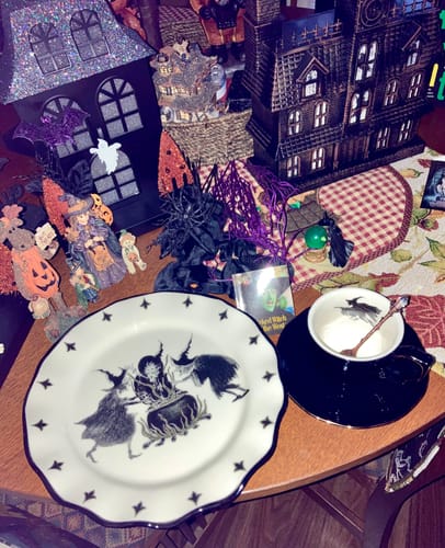Customer photo review of Flying Witch Black Gold Tea Cup and Saucer + Witches Brew Serving Platter Set
