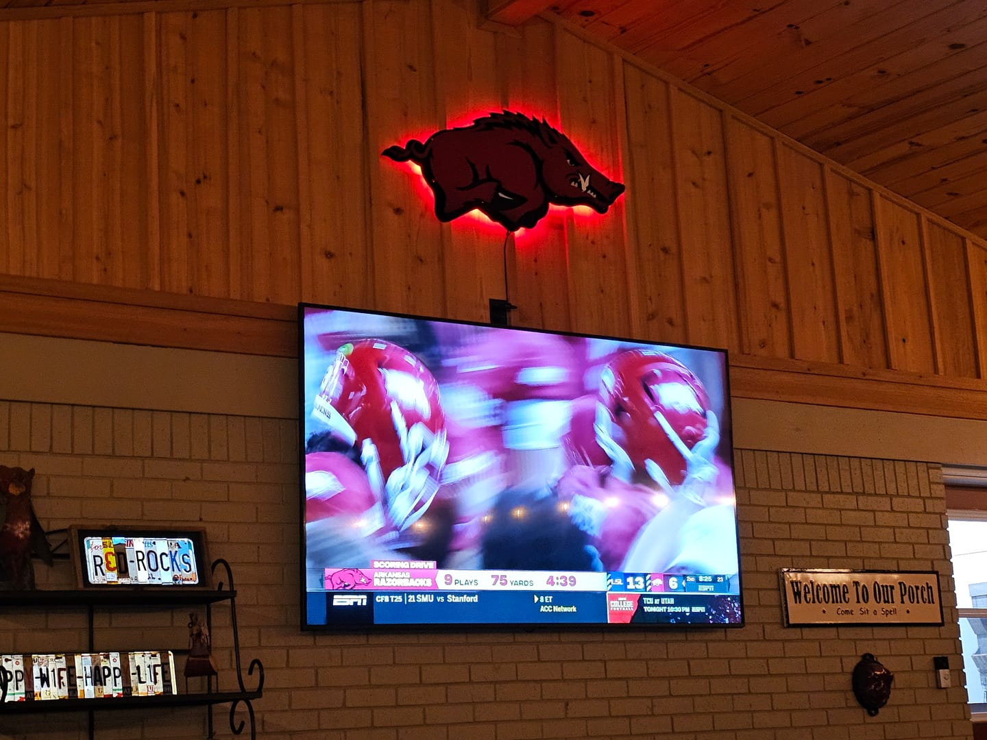 Customer photo review of Arkansas Razorbacks "RUNNING TUSK" 3D Vintage Metal Wall Art