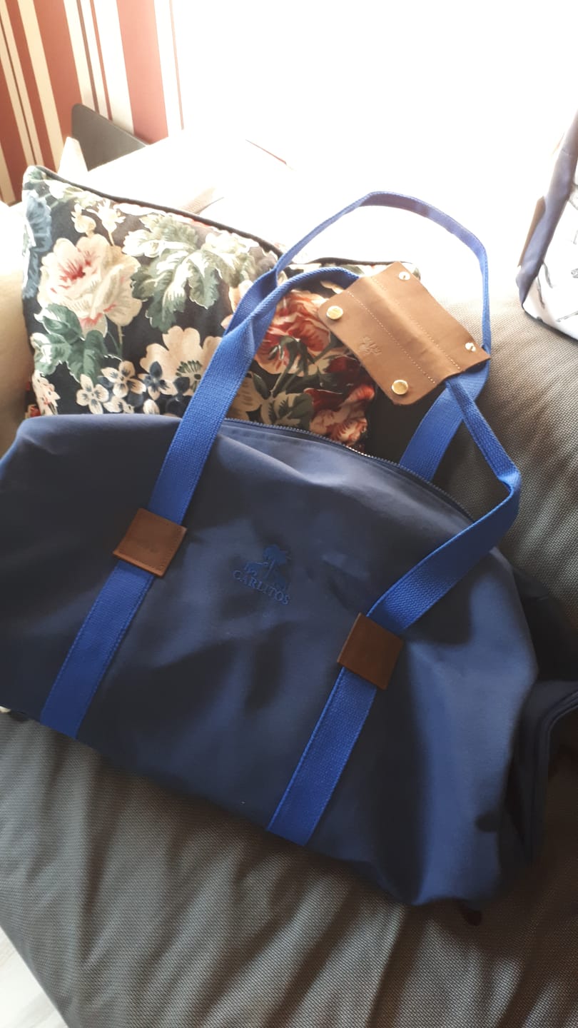 Customer photo review of Dufflebag -L- NAVY mit blauem Gurtband