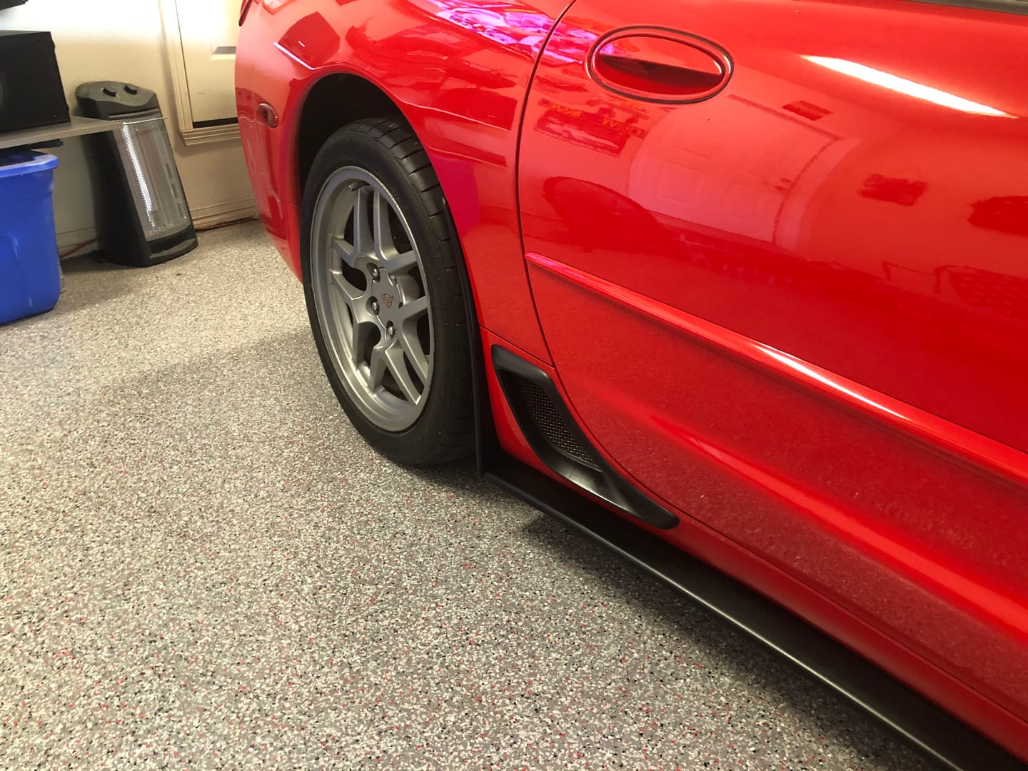 Customer photo review of Chevrolet Corvette C5 ZR1 Side Skirts Rocker Panels
