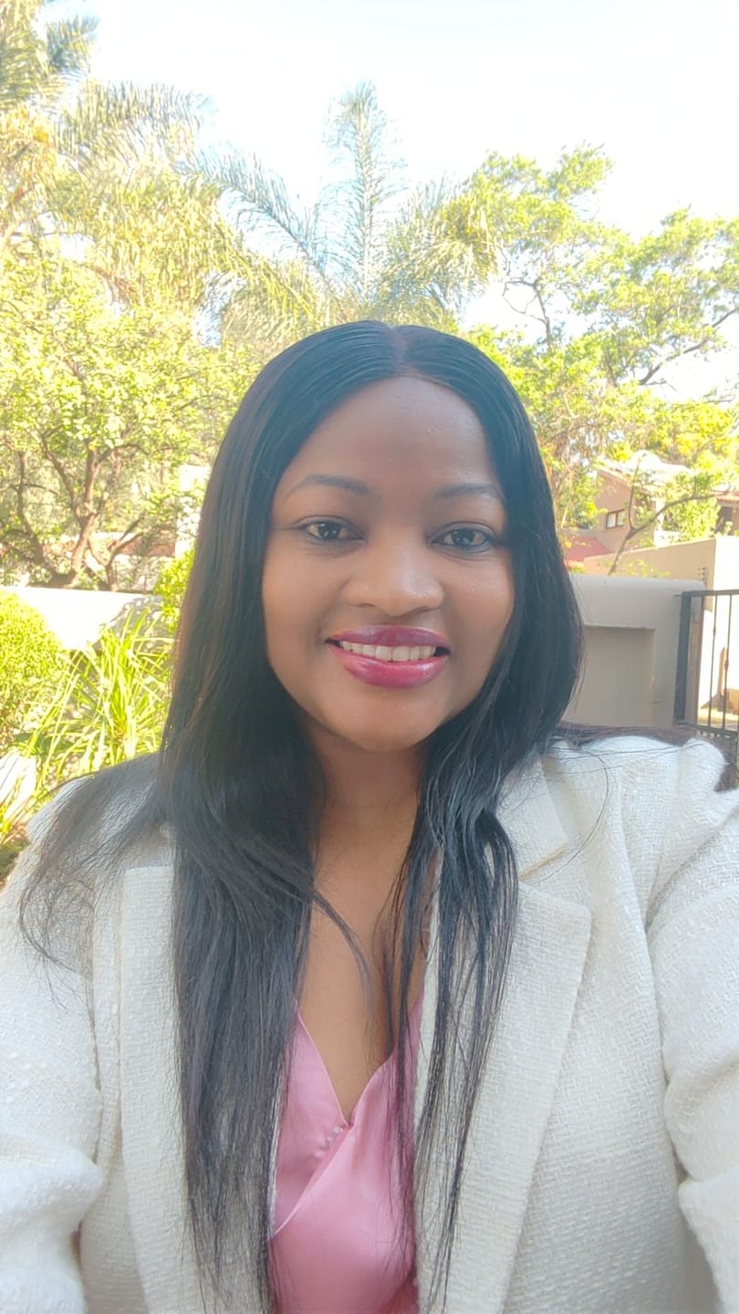 Customer photo review of Wear And Go 18 - 32 inch 5x5 Lace Frontal Closure Glueless Straight Wig