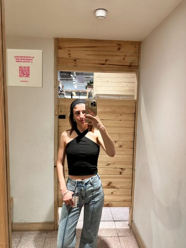 Customer photo review of Top Halter Black