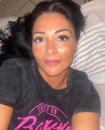 Customer photo review of Glamour Black