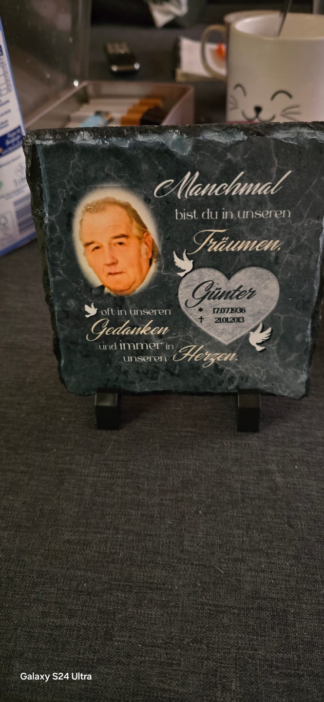Customer photo review of In unseren Herzen - Personalisierte Schiefertafel