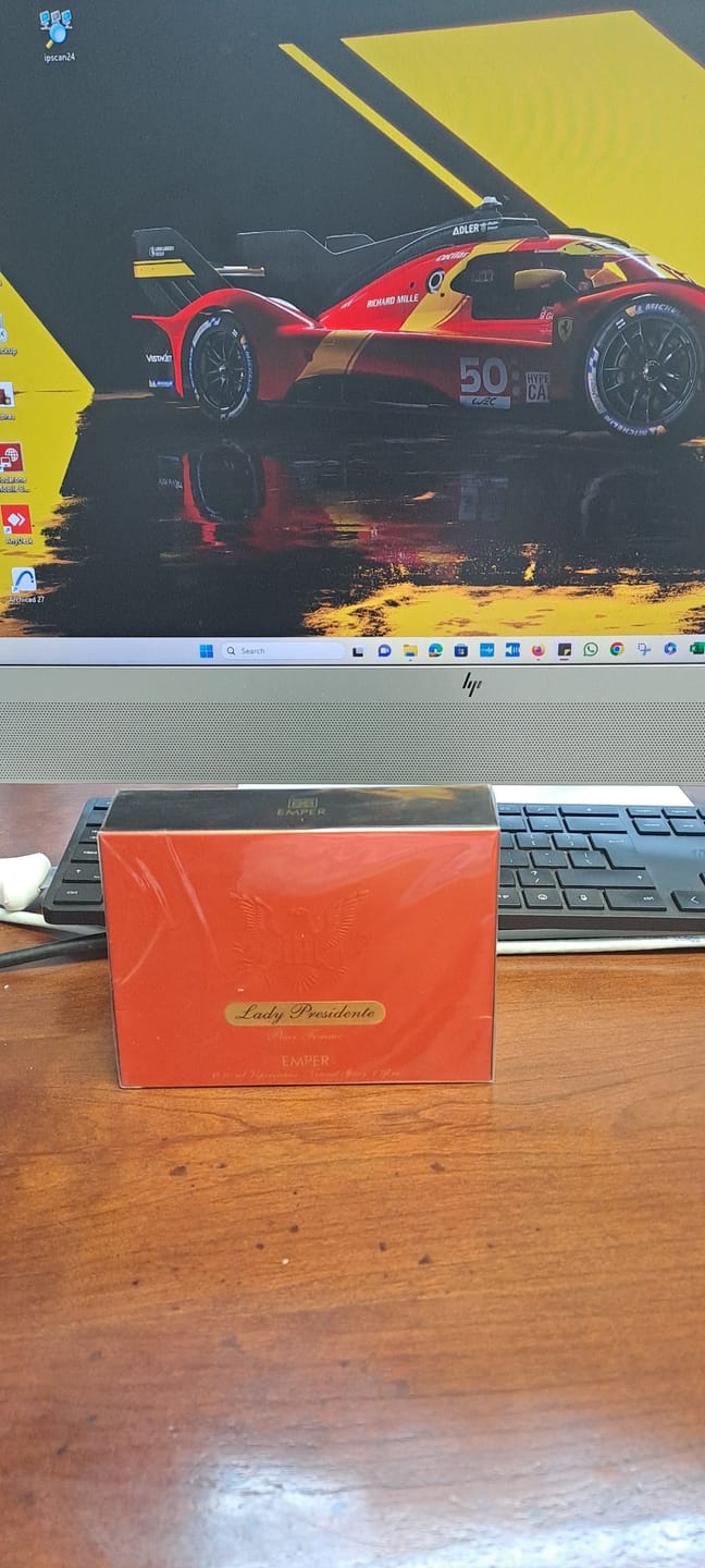 Customer photo review of Lady presidente Emper Perfumes 80ml