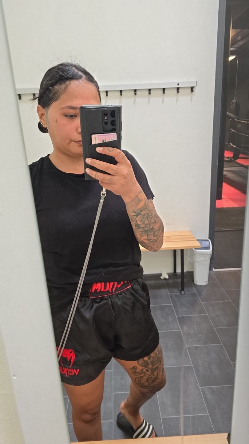 Customer photo review of Venum Kickboks Broekje Classic - Zwart/Rood