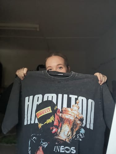 Customer photo review of LEWIS HAMILTON V2 TEE