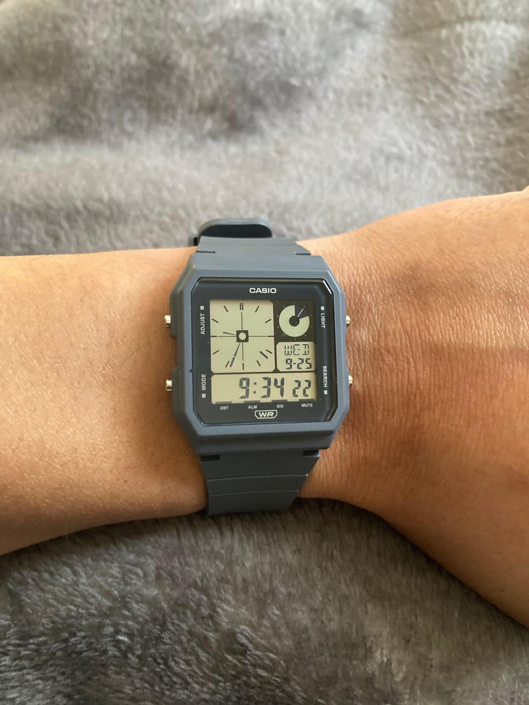 Customer photo review of Reloj Casio Vintage LF-20W-1ADF Twin-Graph Reissue Resina