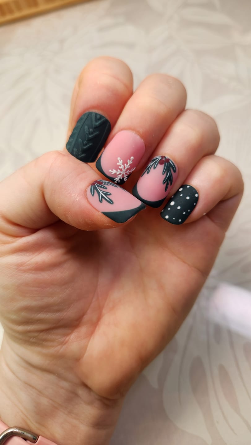 Customer photo review of Tier 1 Nail Art Set