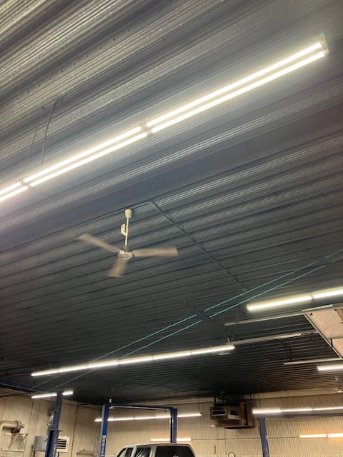 Customer photo review of Hybrid T8 4ft LED Tube/Bulb - 22w/20w/18w/15w/12w/10w Wattage Adjustable, 130lm/w, 3000k/3500k/4000k/5000k/ 6000k/6500k CCT Changeable, Clear, Base G13, Single End/Double End Power - Ballast Compatible or Bypass