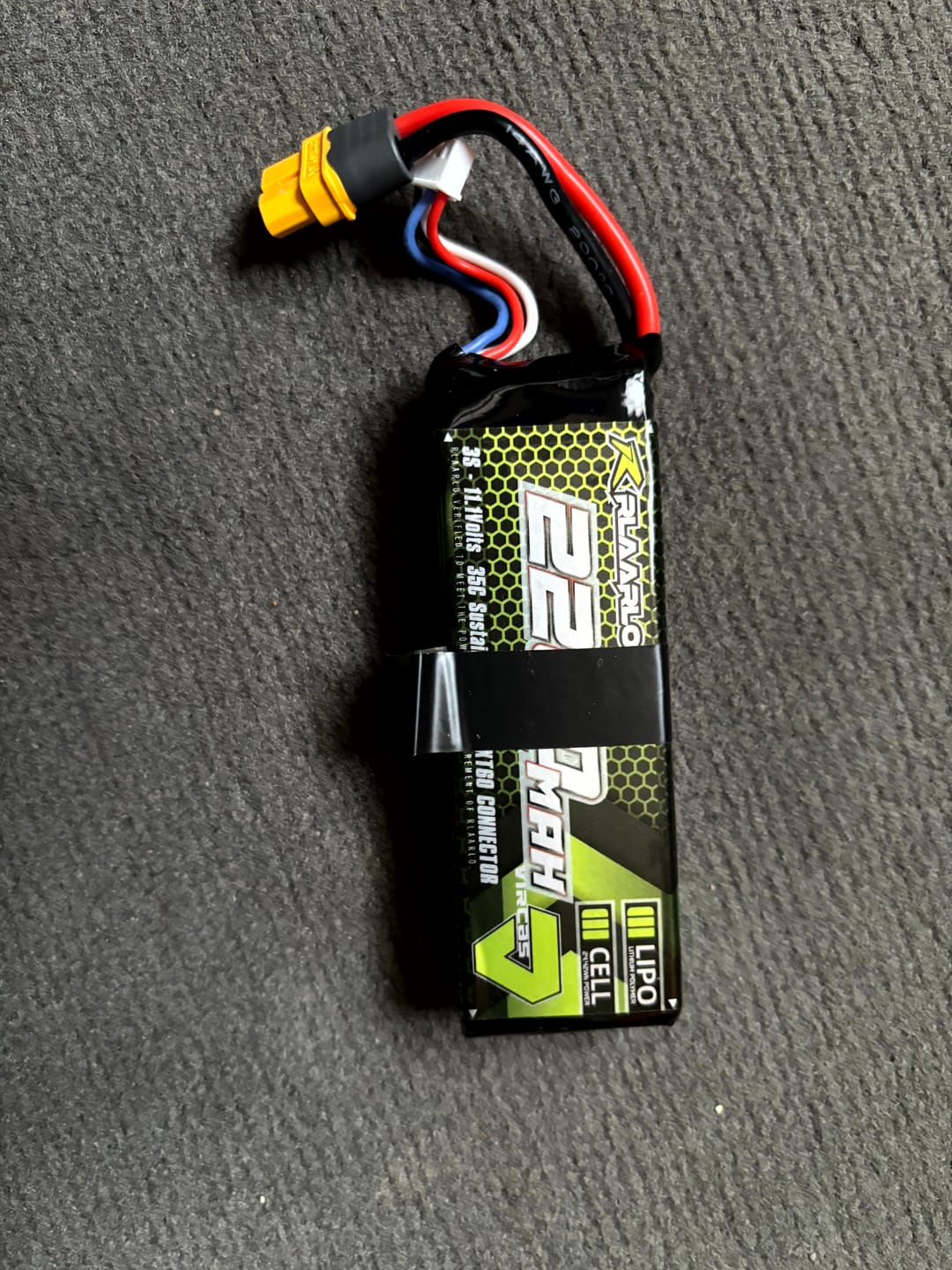 Customer photo review of 11.1V 2200mah 3S Lipo Battery XT60 Plug