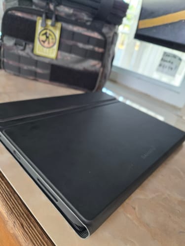 Customer photo review of Navigate Series Keyboard Case - iPad Pro 13" M4