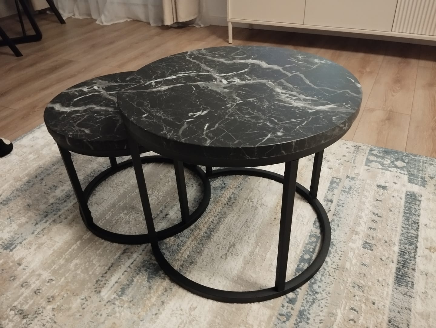 Customer photo review of Set 2 masute cafea OREO, negru cu efect de marmura