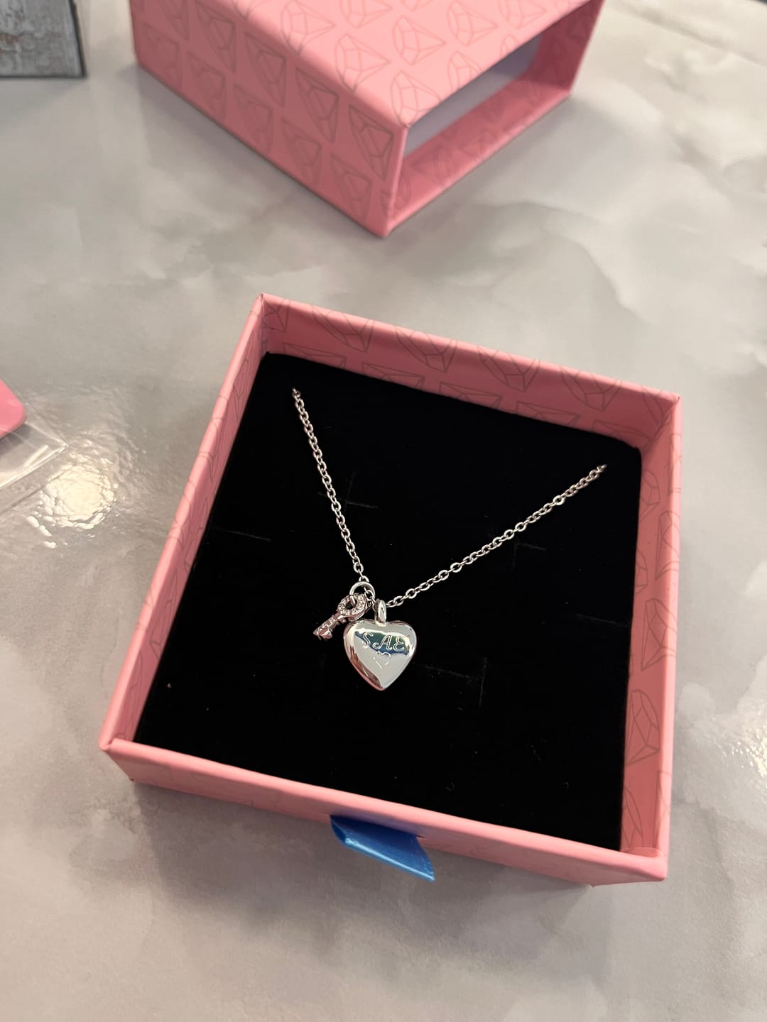 Customer photo review of Key to Heart Halskette | 18K vergoldet