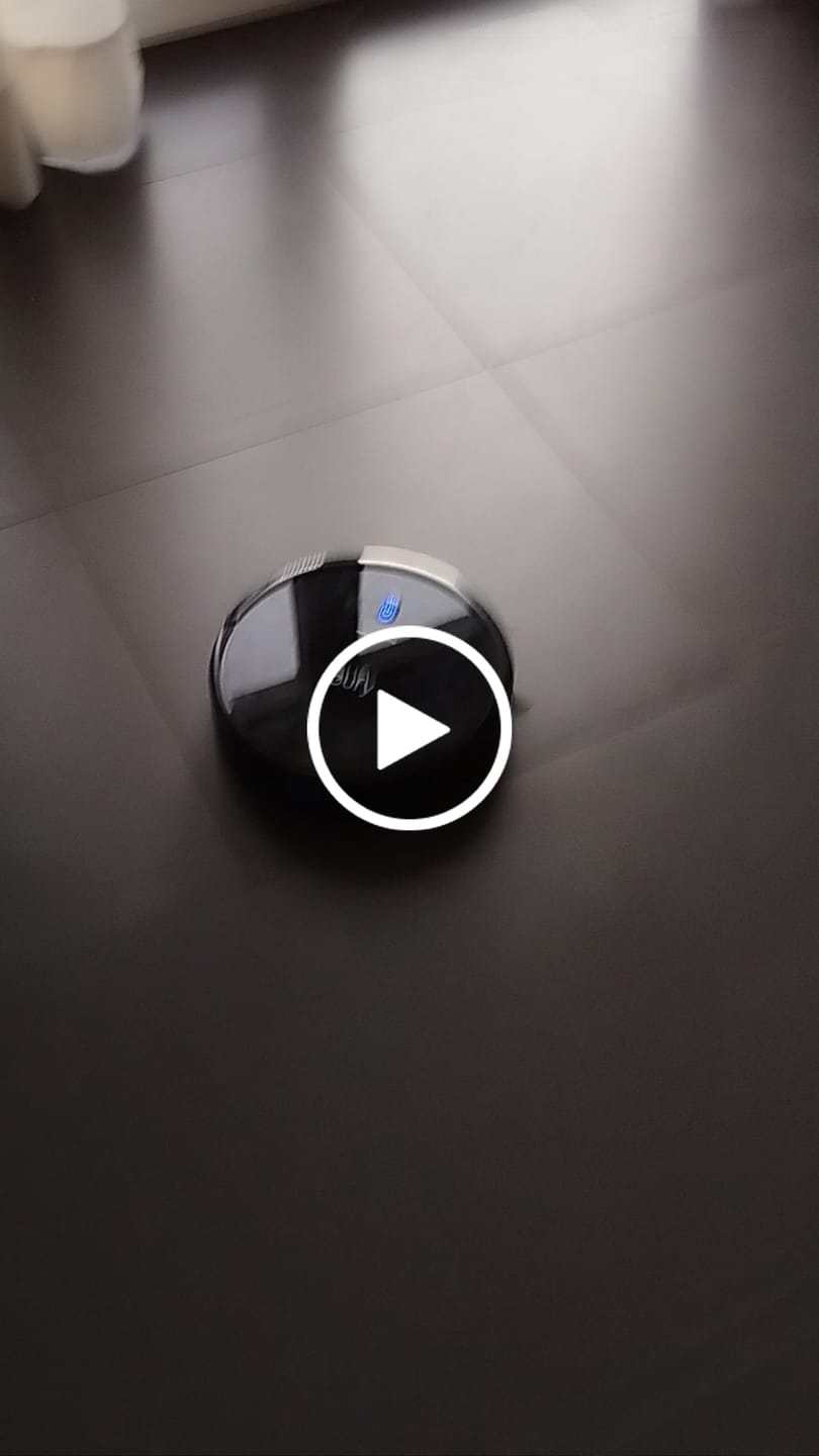 Customer video review of 14,4 V 2600mAh Li-Ion Ersatzakku Für Eufy RoboVac Staubsauger 11 11S 11S MAX 12 15C 15C MAX 15T 30 30C Max 35C