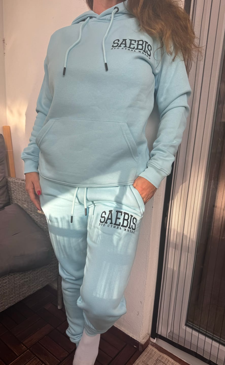 Customer photo review of Lifestyle Damen Jogginghose babyblau mit Stickerei by SAEBIS®
