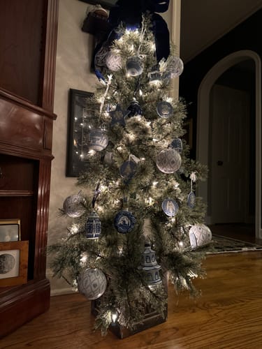 Customer photo review of Chinoiseries Hand-Painted Ornament