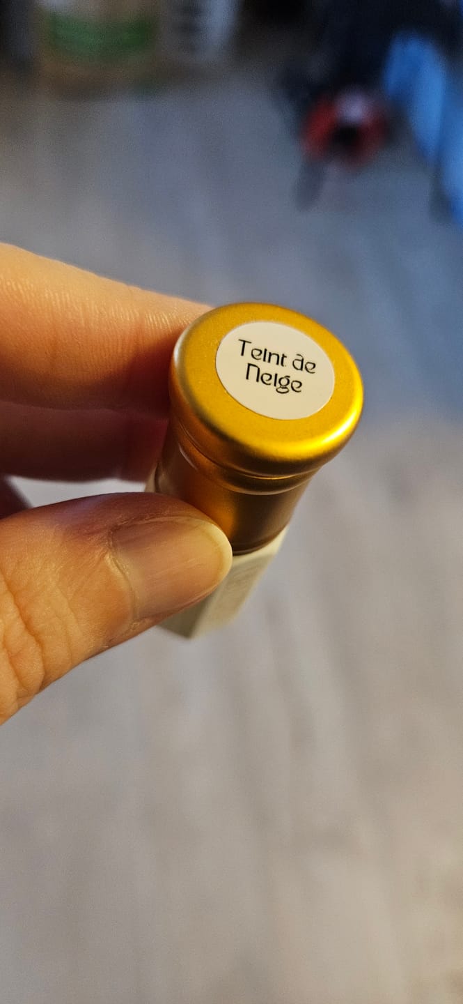 Customer photo review of Teint de Neige